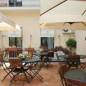 hotel-agathae.taorminaitalyhotels.com/